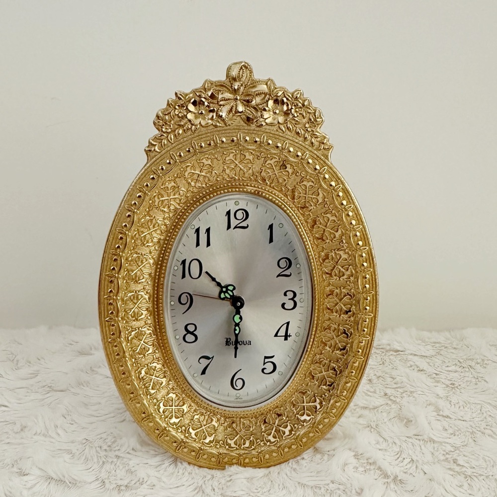 Vintage Bulova Wind Up Clock